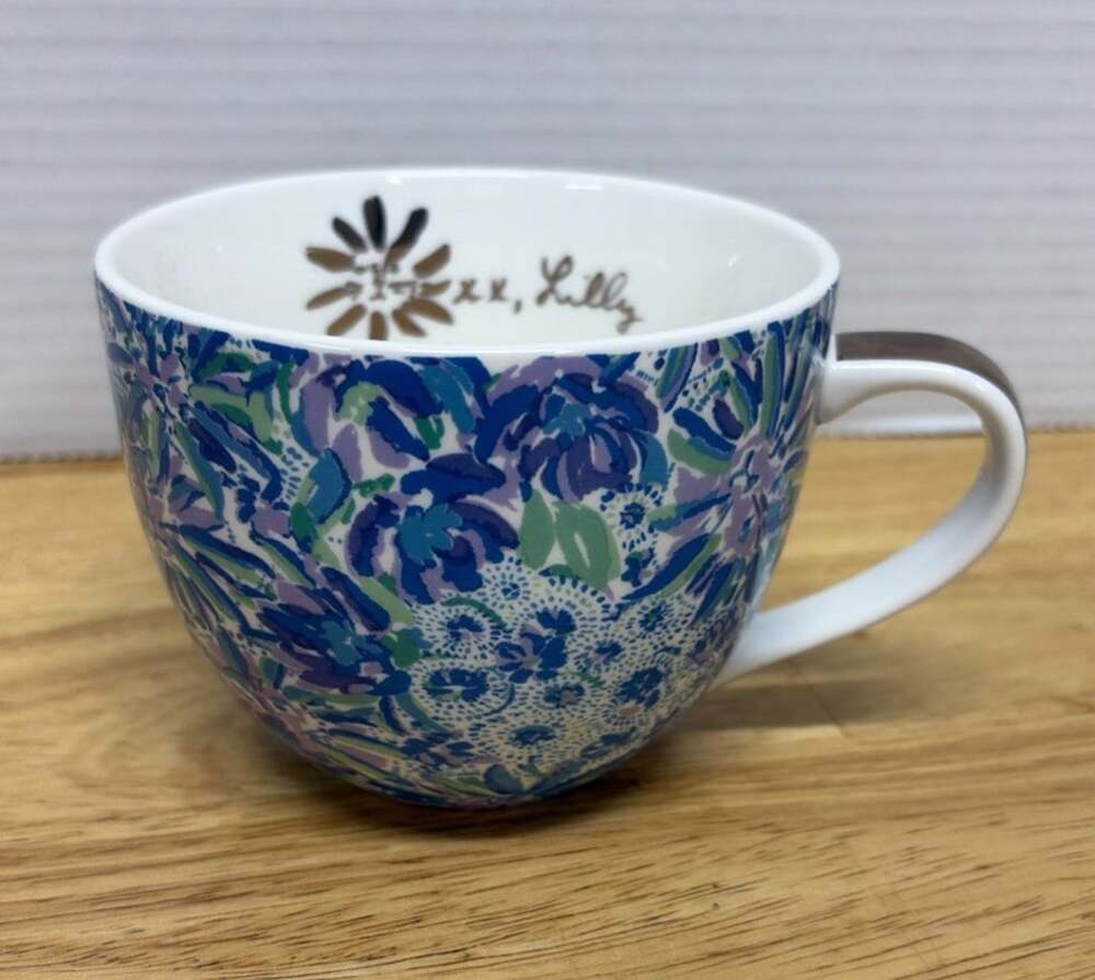 Lilly Pulitzer Blue Floral Find The Lion 12oz Coffee Tea Cup Mug Hold Leaf